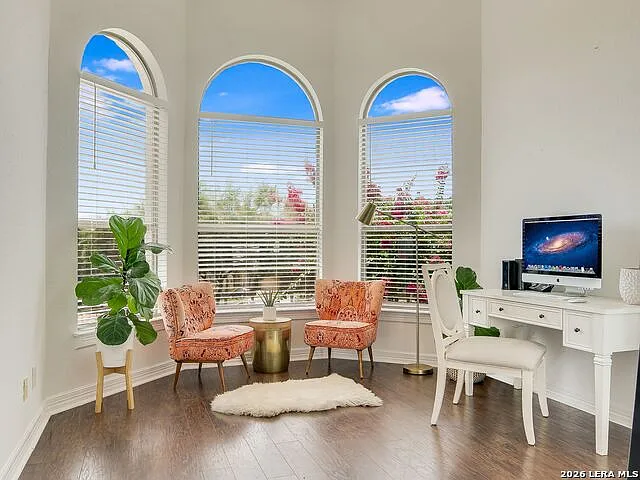 4 bed, 3.0 bath, 2858 sqft, $3,500 — Photo 4