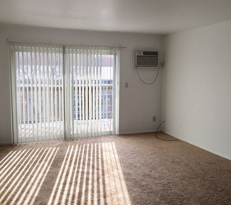 1st image of 1129 Lathers St APT 32
