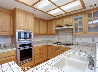 432 Portofino Dr APT 403, San Carlos, CA 94070