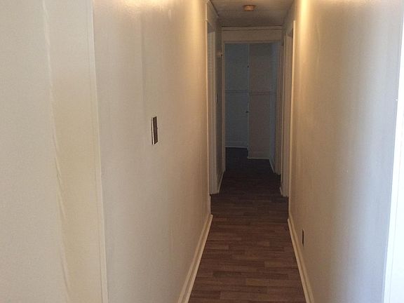 hallway to room and kitchen 