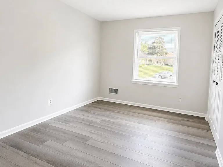 5109 Volney Ct — Photo 11