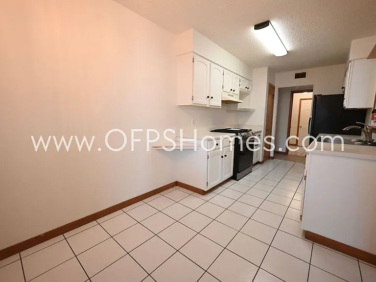 3934 Balsam Dr — Photo 13