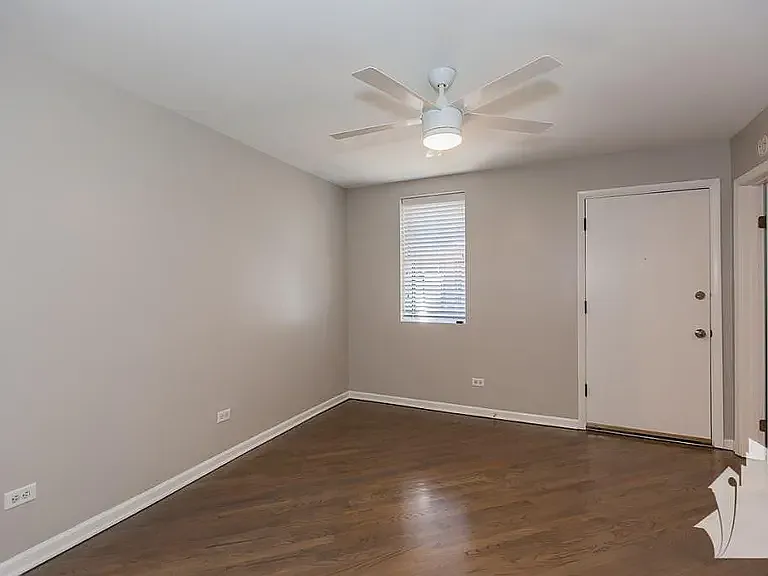 1036 N Honore St #1R — Photo 10