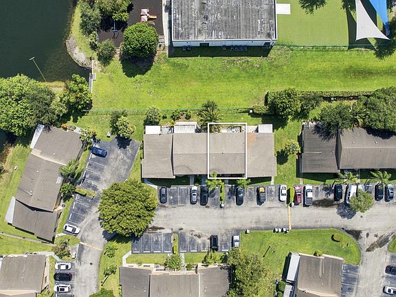 3rd image of 3370 Beau Rivage Drive #3G