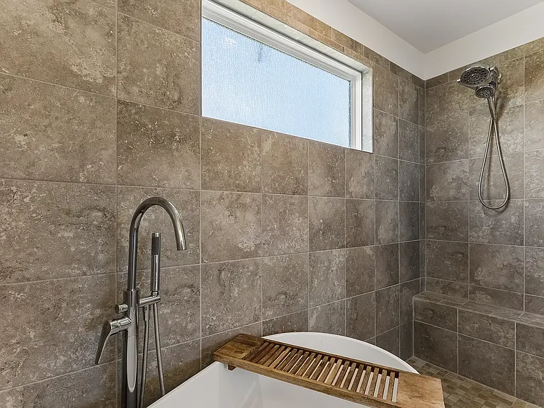 3041 Commonwealth Dr — Photo 42