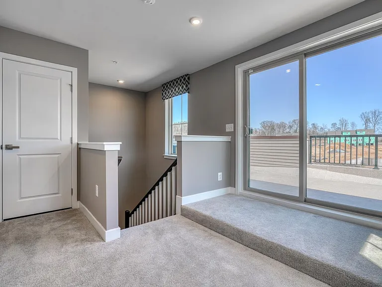 6100 Northwest Dr #1 — Photo 41