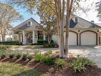 303 Grand Lakes Dr, Baton Rouge, LA, 70810