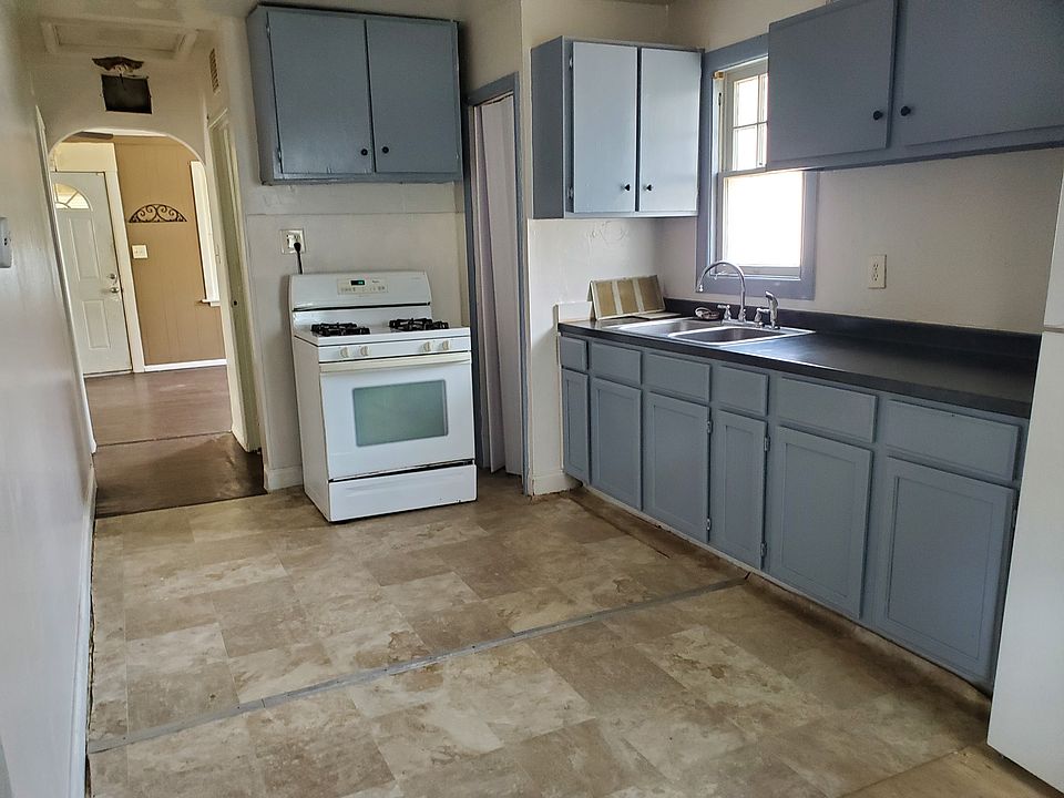 1st image of 2954 Lens Ave