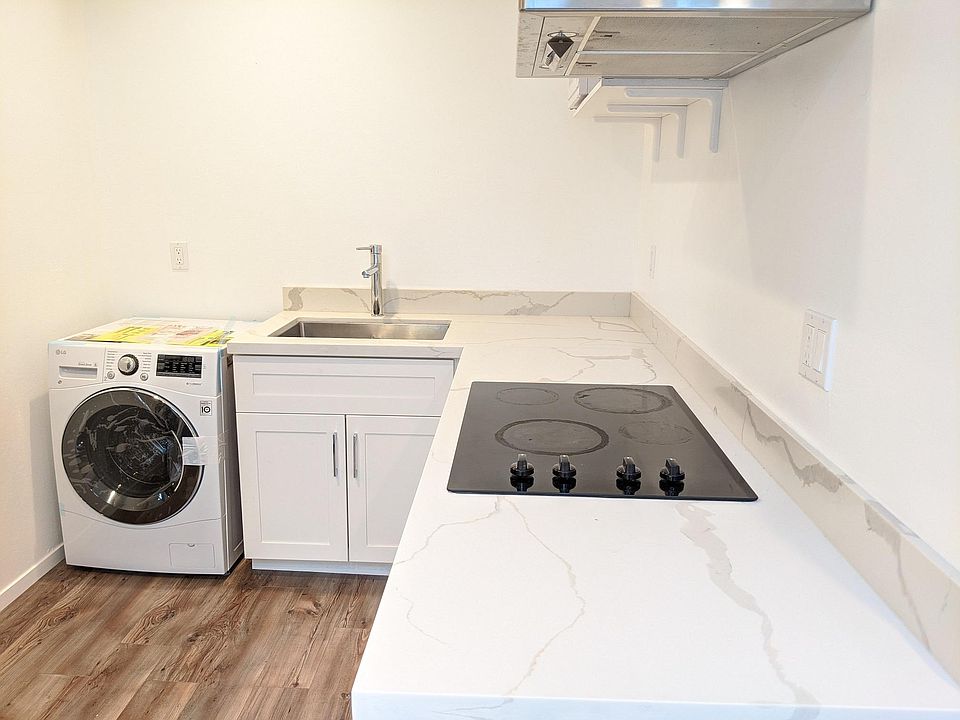 1st image of 472 16th Ave #472B