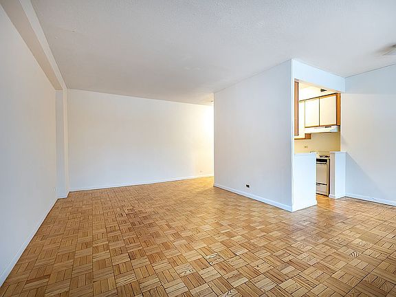 5th image of 2727 Palisade Ave APT 5A