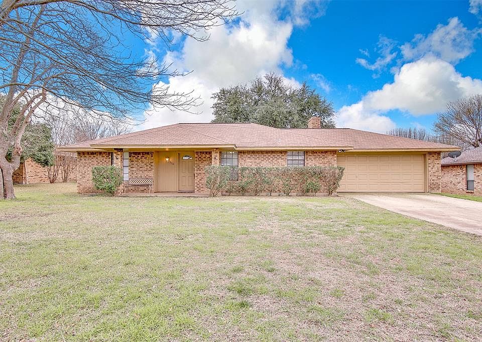 1st image of 334 London Ln