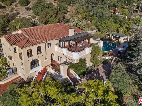 2856 Glendower Ave, Los Angeles, CA 90027