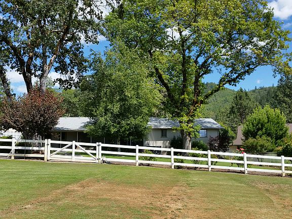 2nd image of 21 Lillie Mae Ln