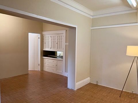3rd image of 704 Waverley St
