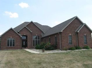 5421 McGuire Dr, Terre Haute, IN 47805
