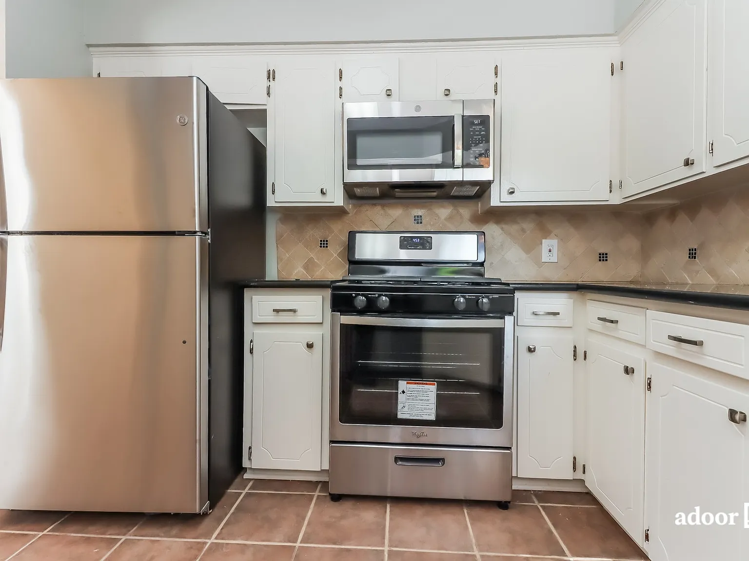 4 bed, 2.0 bath, 1650 sqft, $2,045 — Photo 3