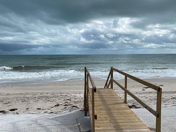 5th image of 4450 Highway A1a #201