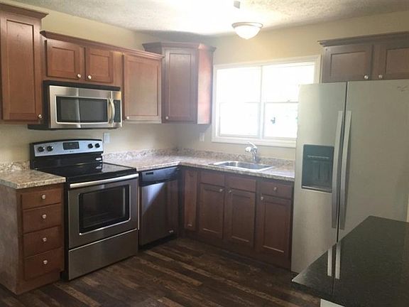 3rd image of 1822 Lois Ln