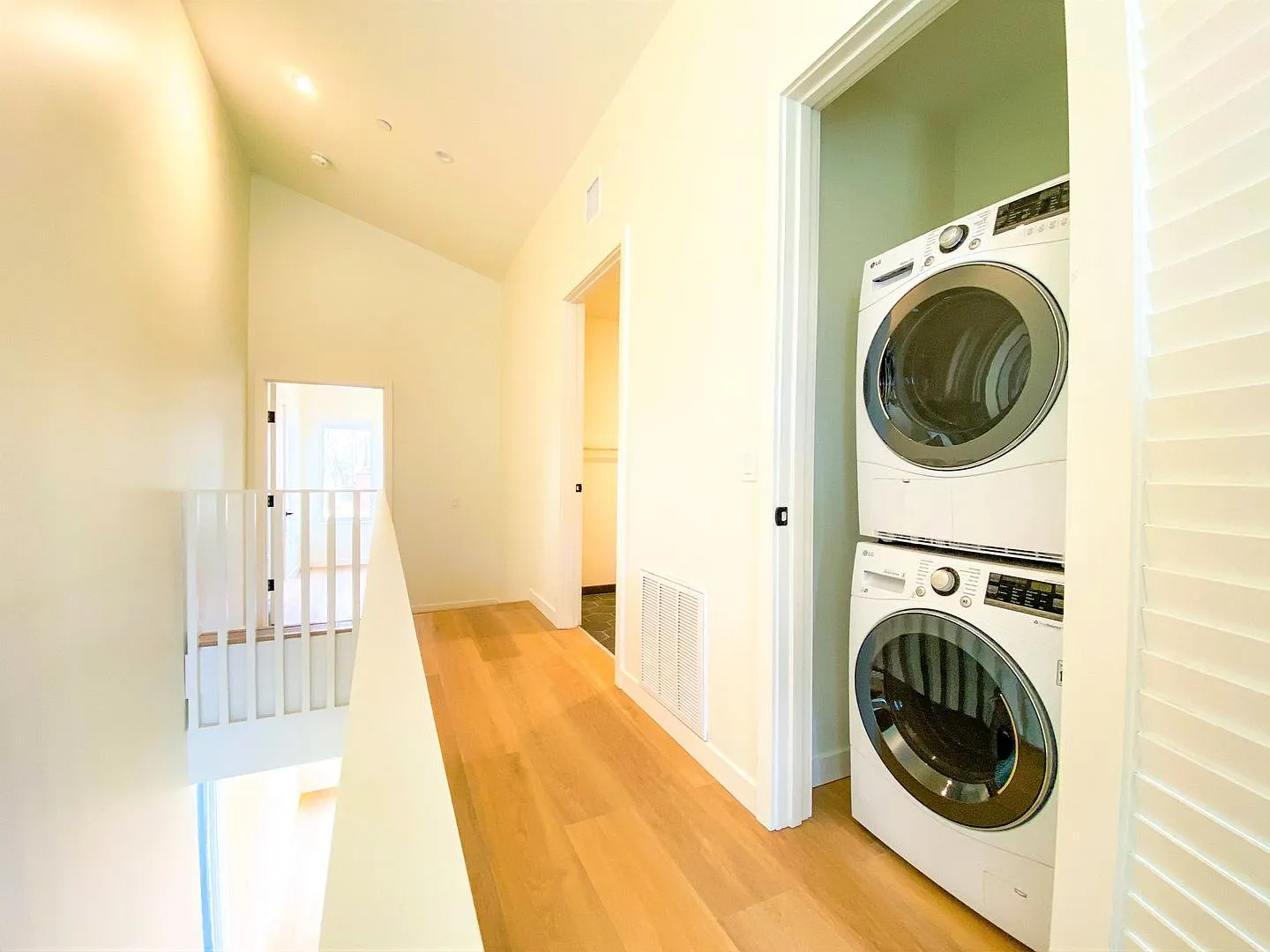748 Tyler Street — Photo 3