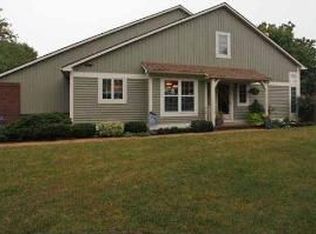 28 Neville Ln, Rochester, NY 14618