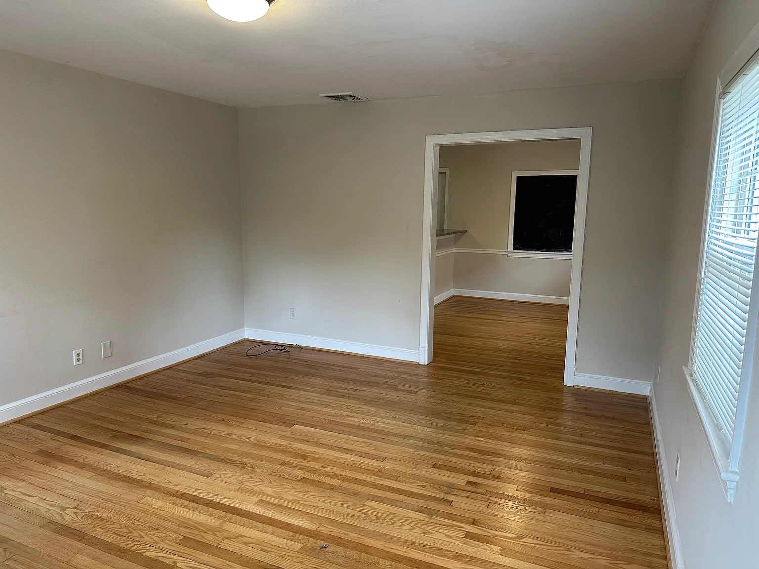 4 bed, 2.5 bath, 1794 sqft, $4,750 — Photo 3
