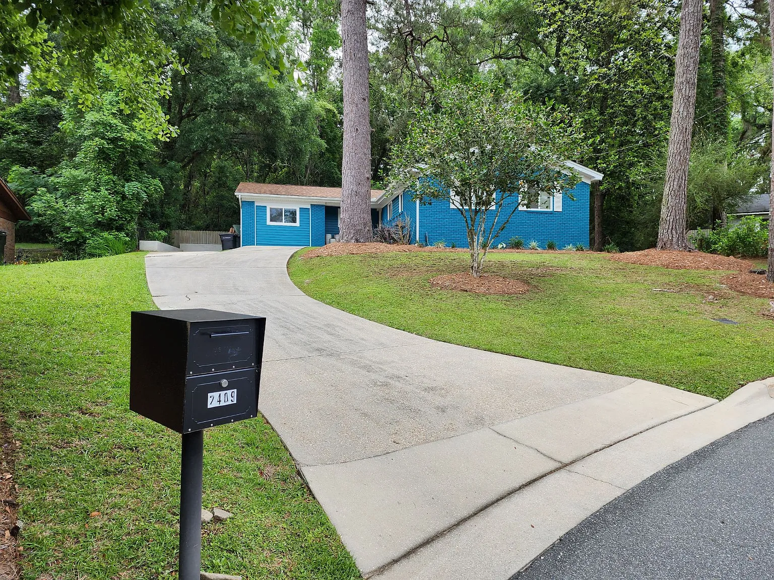 5 bed, 1894 sqft, $2,600 — Photo 3