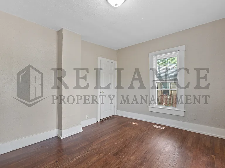 826 W Mentor Ave — Photo 9