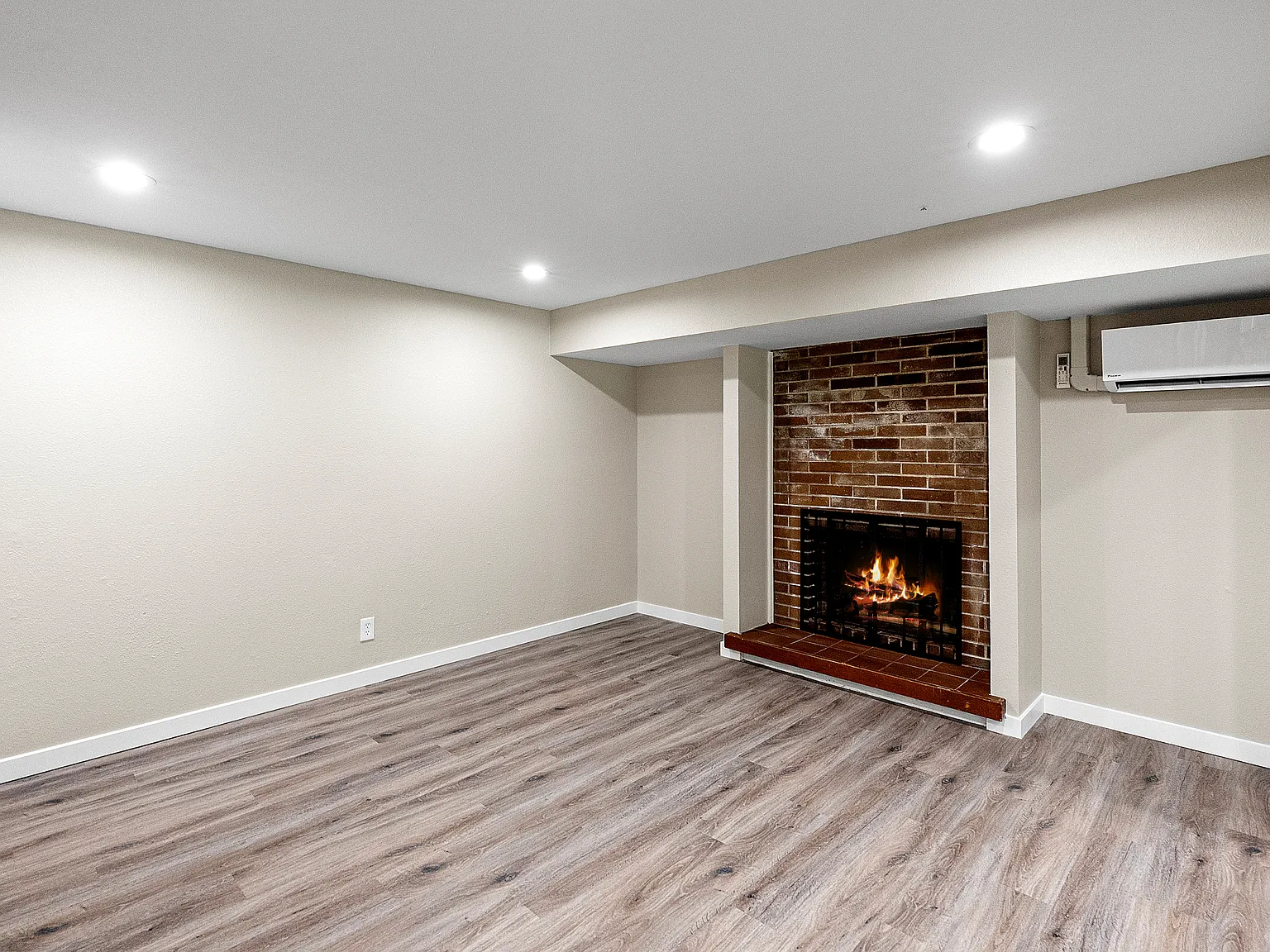 2 bed, 1100 sqft, $2,500 — Photo 4