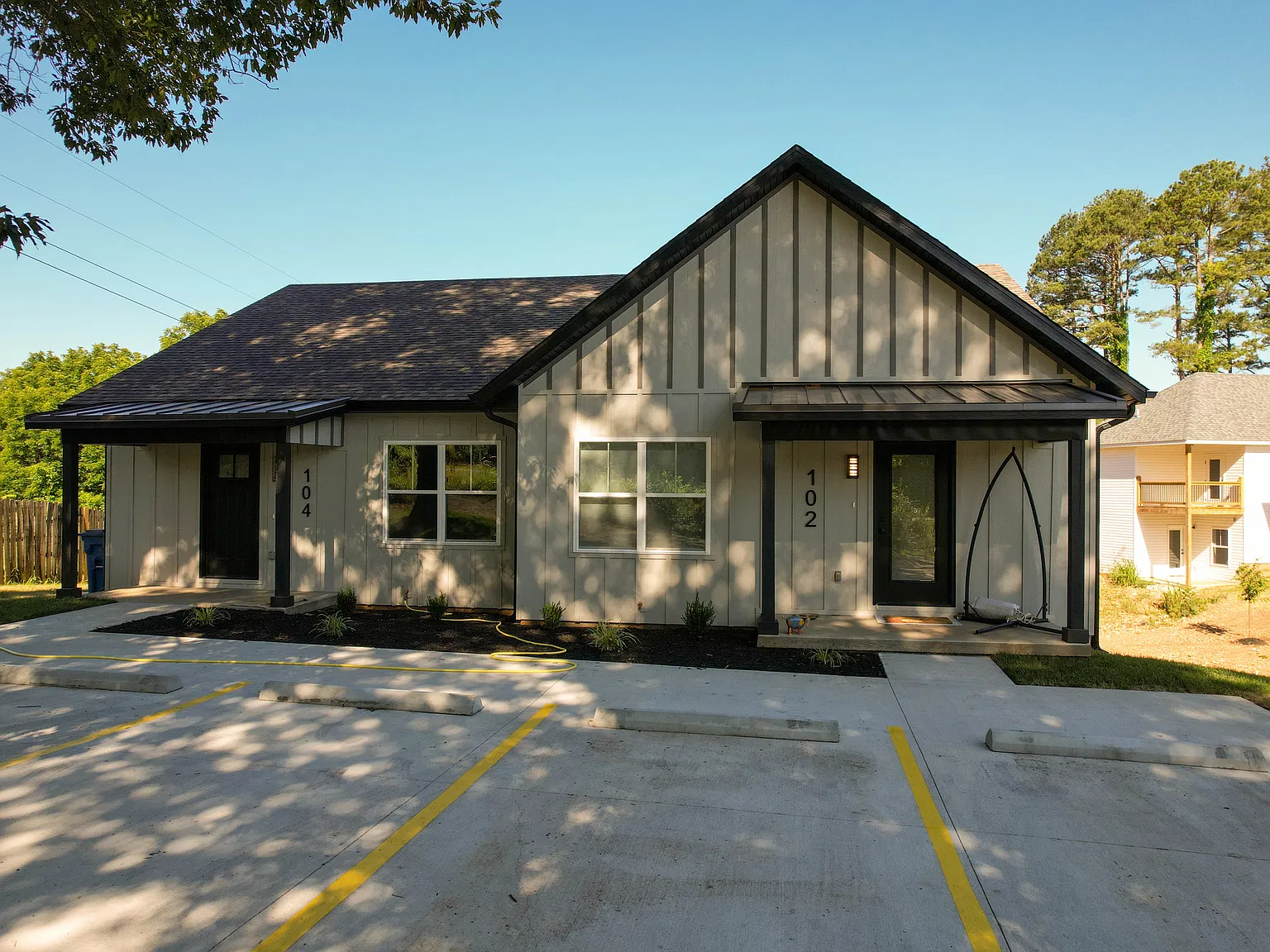 3 bed, 2.5 bath, 1300 sqft, $1,695 — Photo 3