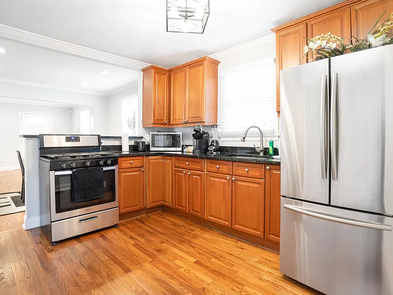 Electric Ave NW — Photo 10