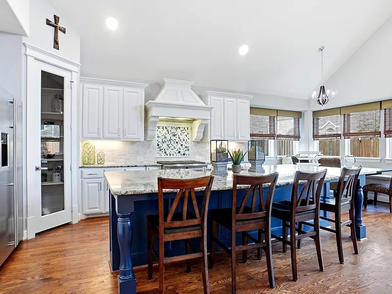 4007 Barlow Ct — Photo 9