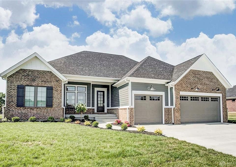 1st image of 482 Woodfield Dr