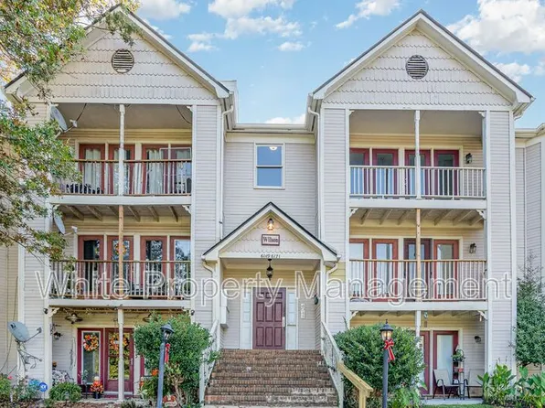 6165 Meadow Rose Ln, Charlotte, NC 28215