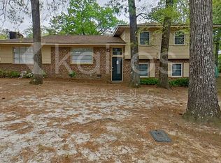 6537 Saint Louis St, Fayetteville, NC 28314