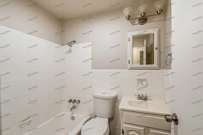 1590 Bay Meadows Dr — Photo 12