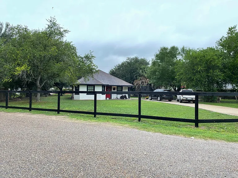 8524 Meadow Ln — Photo 10