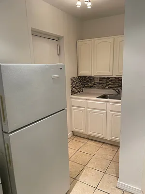 Rented by Nikia Vankeuren, LREB | media 6