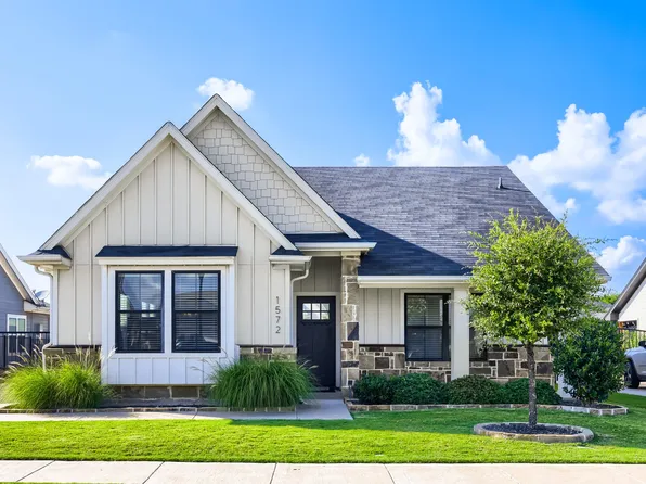 1572 Lizzie Ln, Burleson, TX 76028