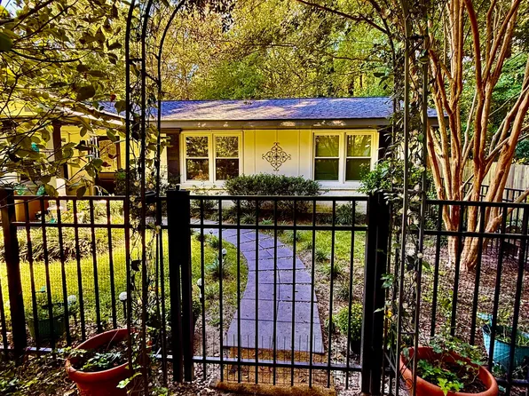 511 Allen Dr, Lawrenceville, GA 30043