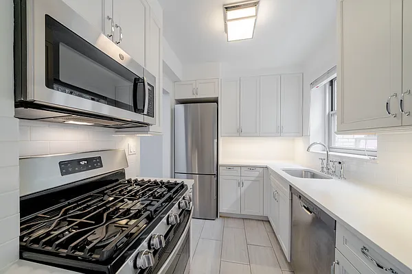 Rented by Douglas Elliman | media 13