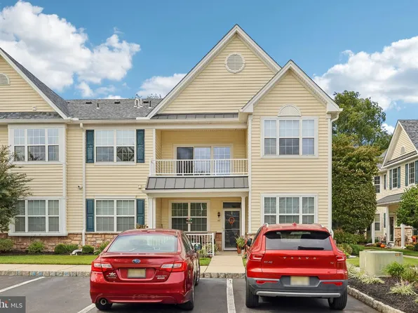 48 Pelican Pl, Thorofare, NJ 08086