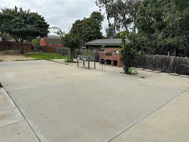 466 Weisser Way — Photo 13