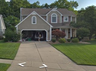 793 Hathaway Dr, Auburn Hills, MI 48326