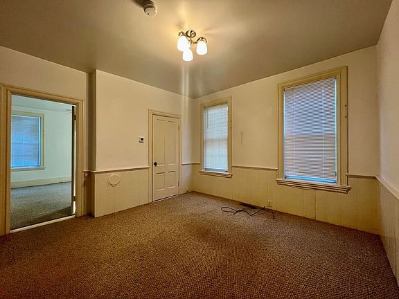 4th image of 19-21 Prospect St #1