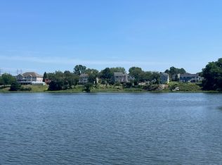 22 Eisenhower Rd, Swansea, MA 02777