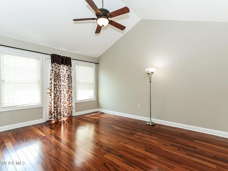 18 Deepwater Cir — Photo 10