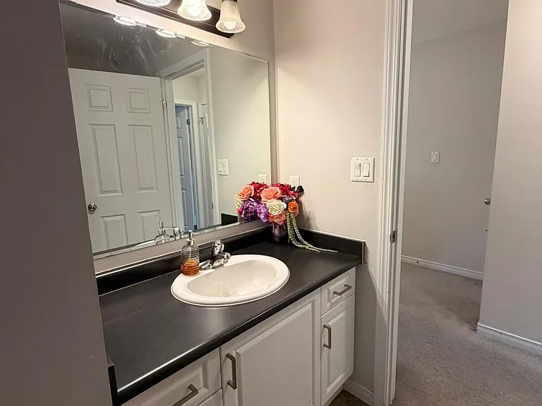 3200 Singleton Ave #23 — Photo 9