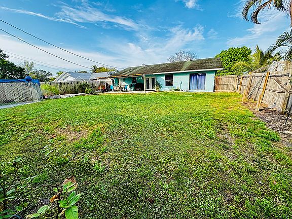 5th image of 5679 SE Indigo Ave