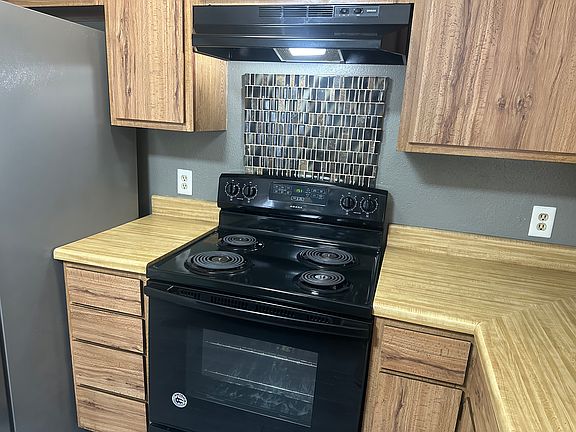 5th image of 6167 Bob White Dr #893