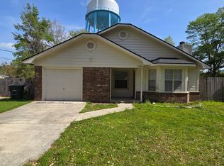 1300 Tower Dr, Hinesville, GA 31313